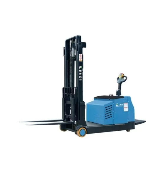 Fully electric Counterbalanced Stackers